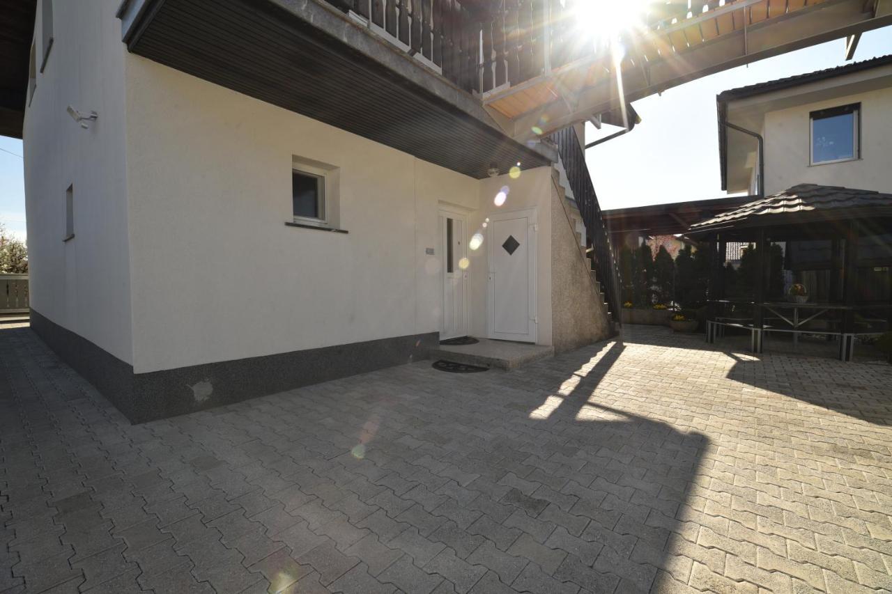 Sedami Apartment Maribor Bagian luar foto