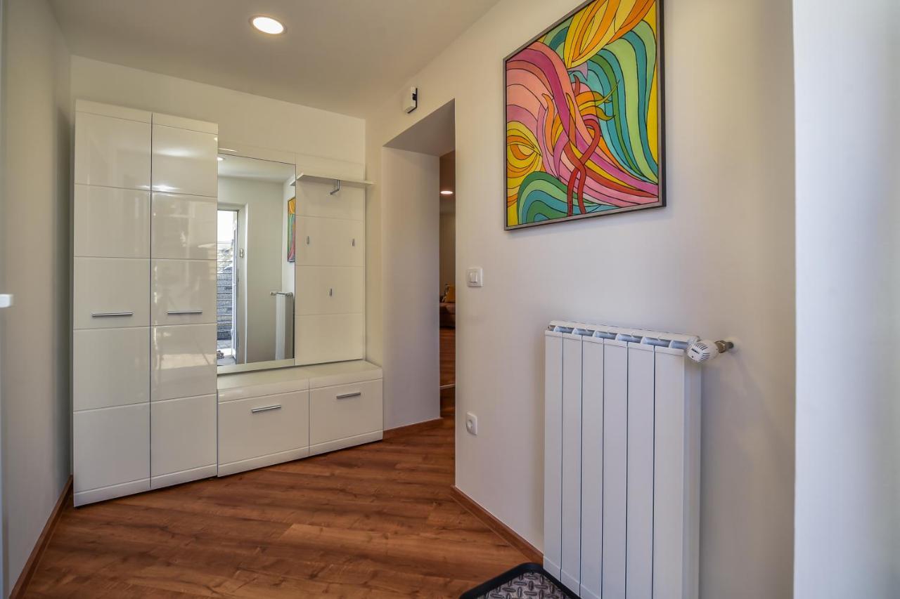 Sedami Apartment Maribor Bagian luar foto
