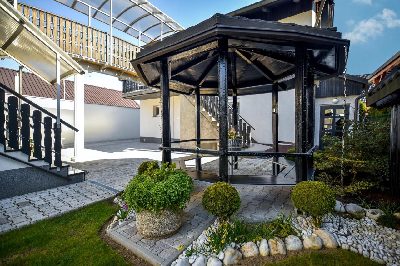 Sedami Apartment Maribor Bagian luar foto