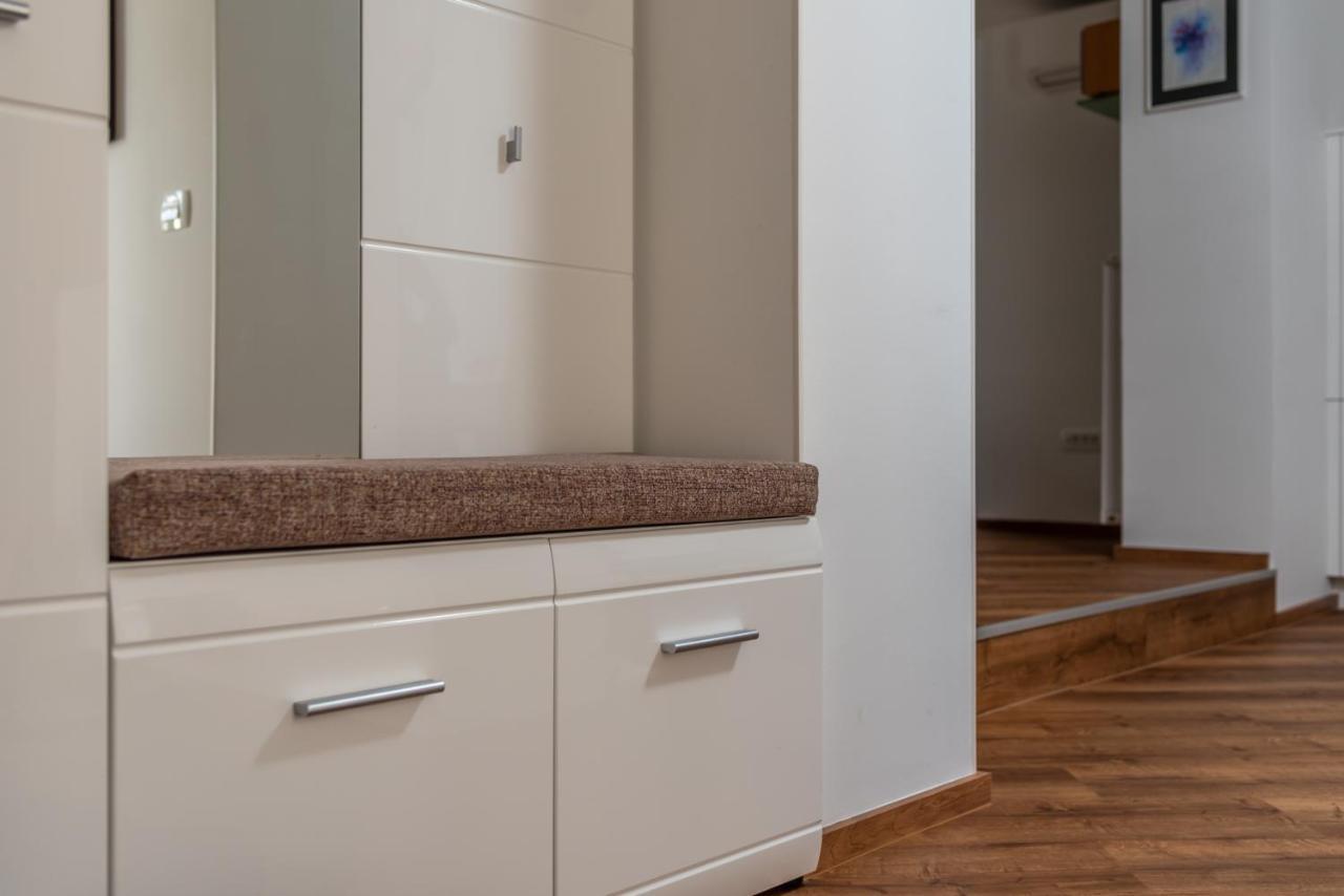 Sedami Apartment Maribor Bagian luar foto